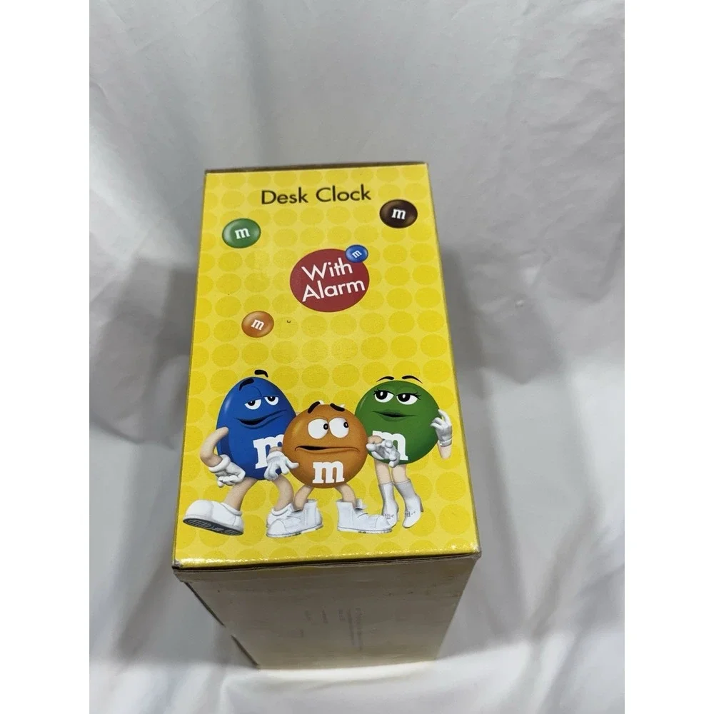 VINTAGE NEW M&M's World Multi Character Desk Clock With Alarm 2005 Mars Inc